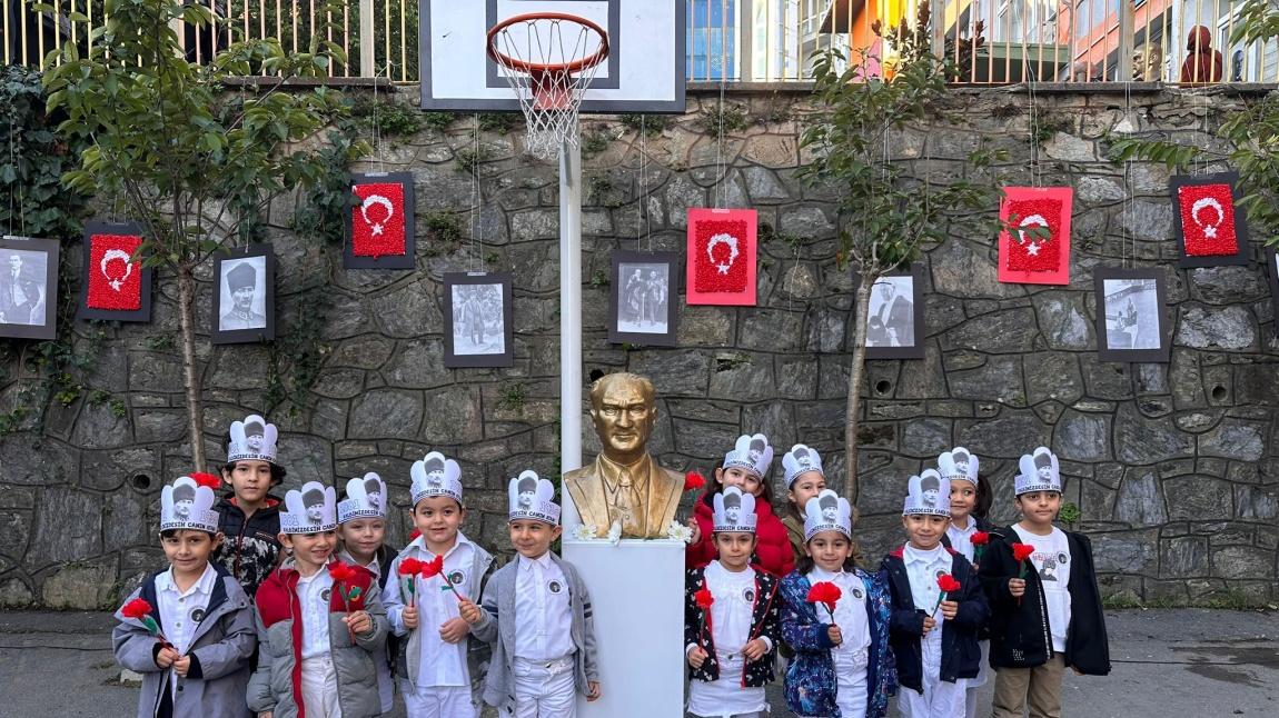 10  Kasım  Atatürk'ü  Anma  Günü